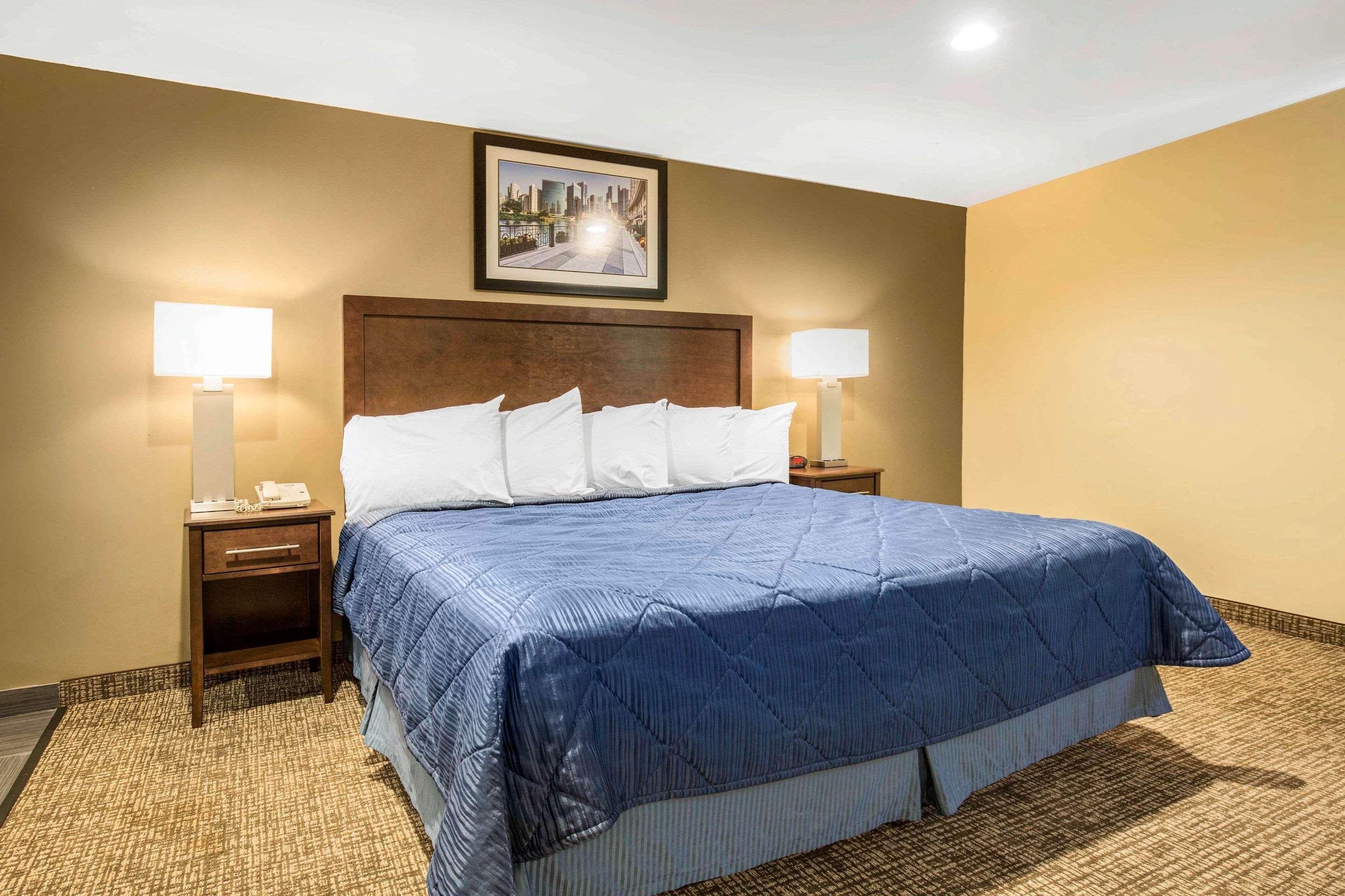 Rodeway Inn Lyons - La Grange Bagian luar foto