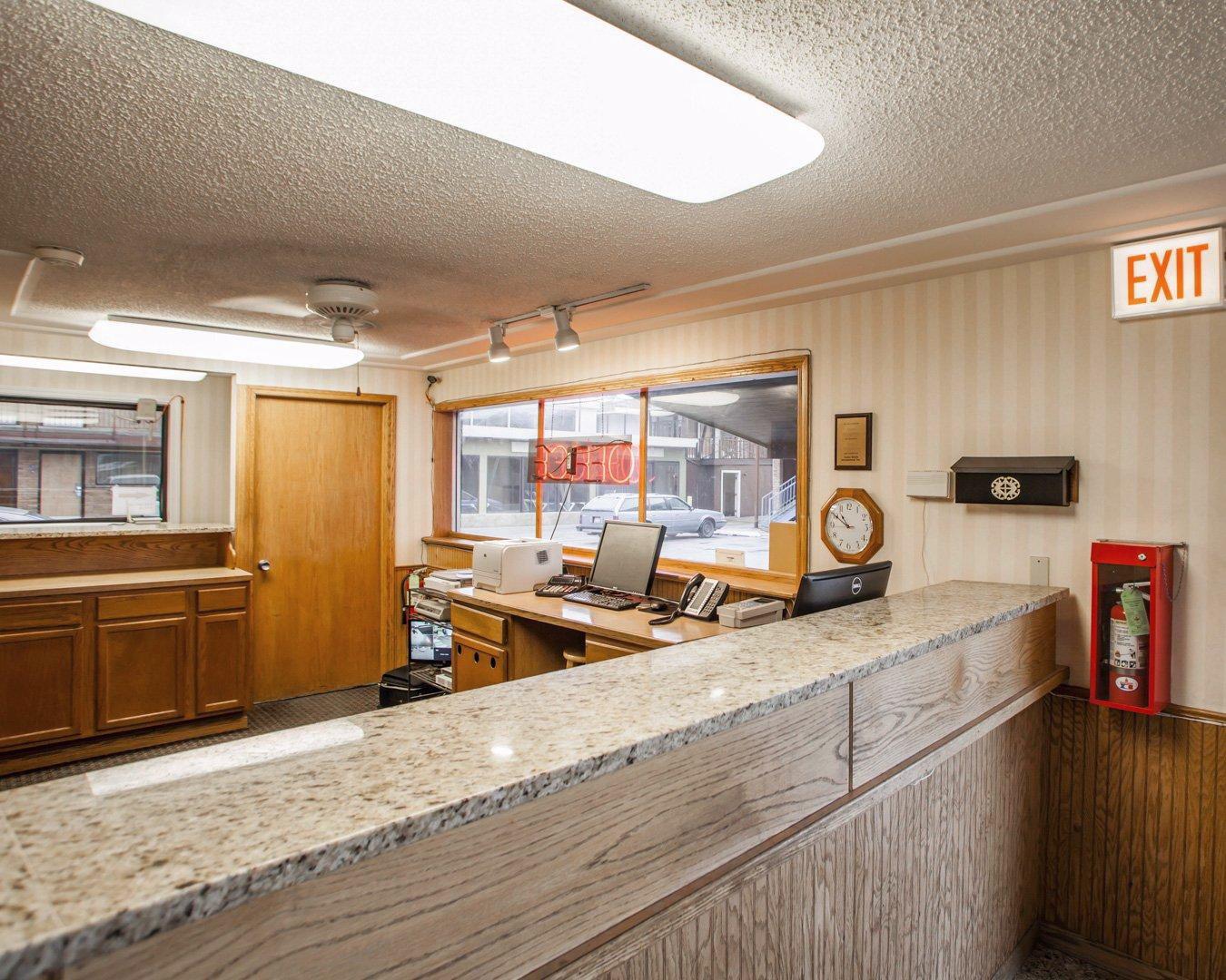 Rodeway Inn Lyons - La Grange Bagian luar foto